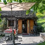 木屋 Degli Orsi By Interhome *